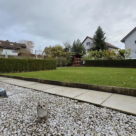 Modernes Haus Mit Schoener Ausstattung *